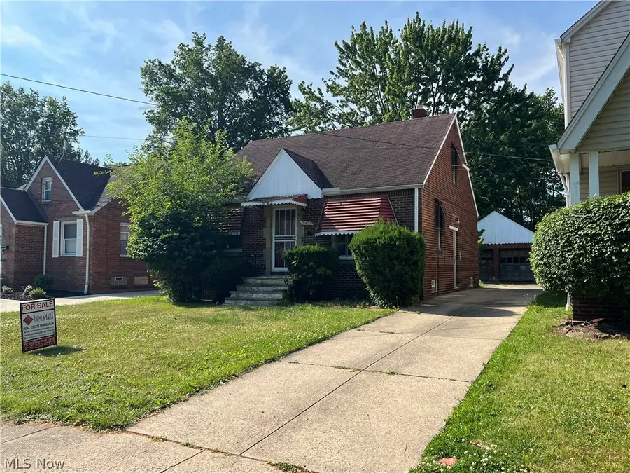 21670 Ivan Avenue, Euclid, OH 44123 - #3