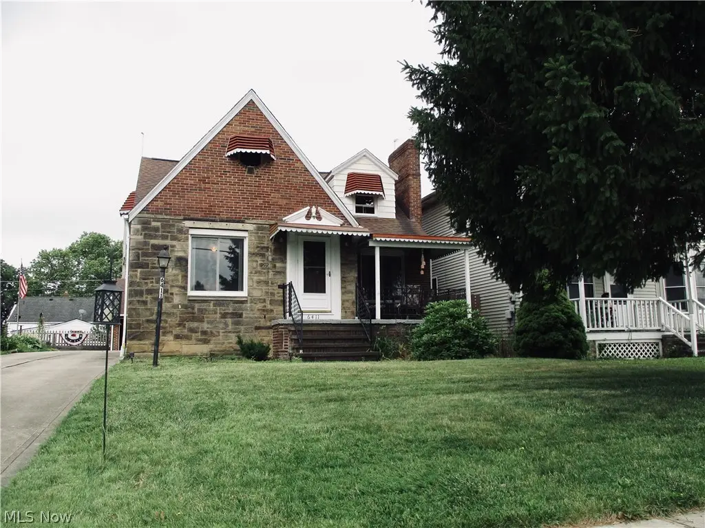 6411 Snow Road, Parma, OH 44129 - #1