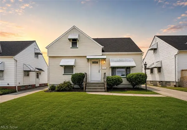 15916 Edgewood Avenue, Maple Heights, OH 44137