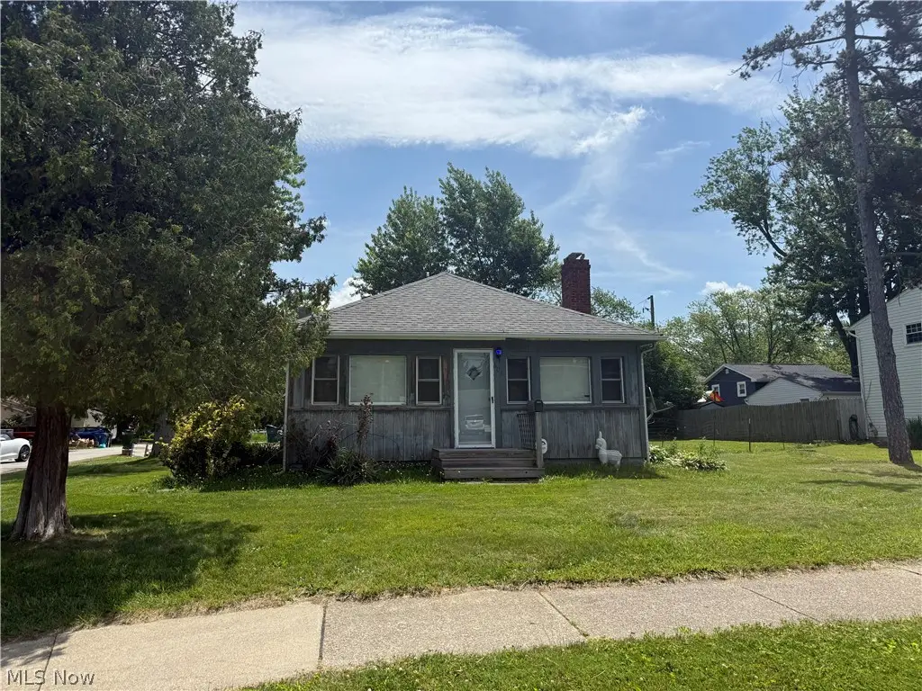 6011 Reynolds Road, Mentor On The Lake, OH 44060 - #1