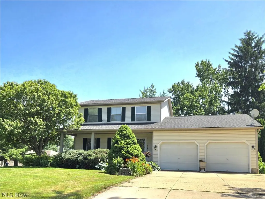 1742 Steese Road, Green, OH 44685 - #1
