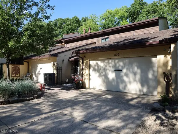 636 Hampton Ridge Drive, Akron, OH 44313