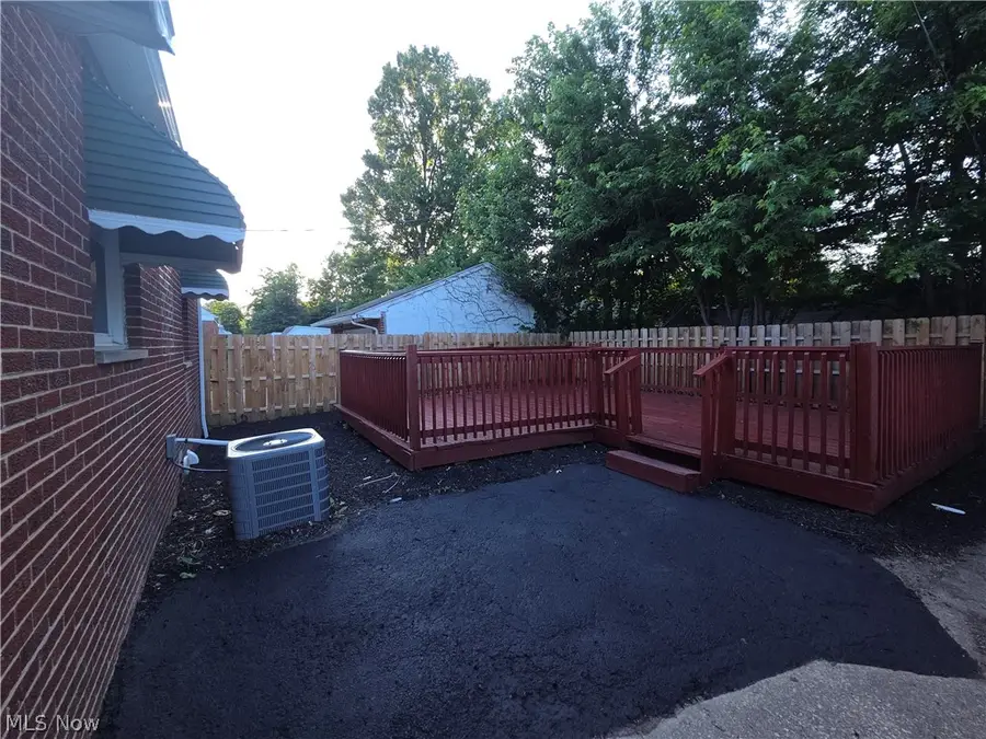 20451 Nicholas Avenue, Euclid, OH 44123 - #2