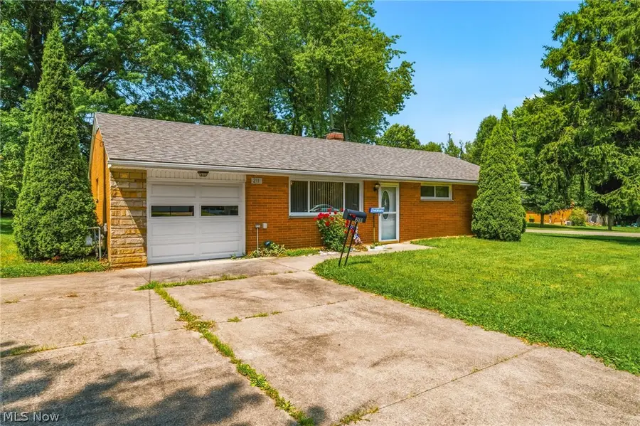 211 Laramie Street, Alliance, OH 44601 - #2