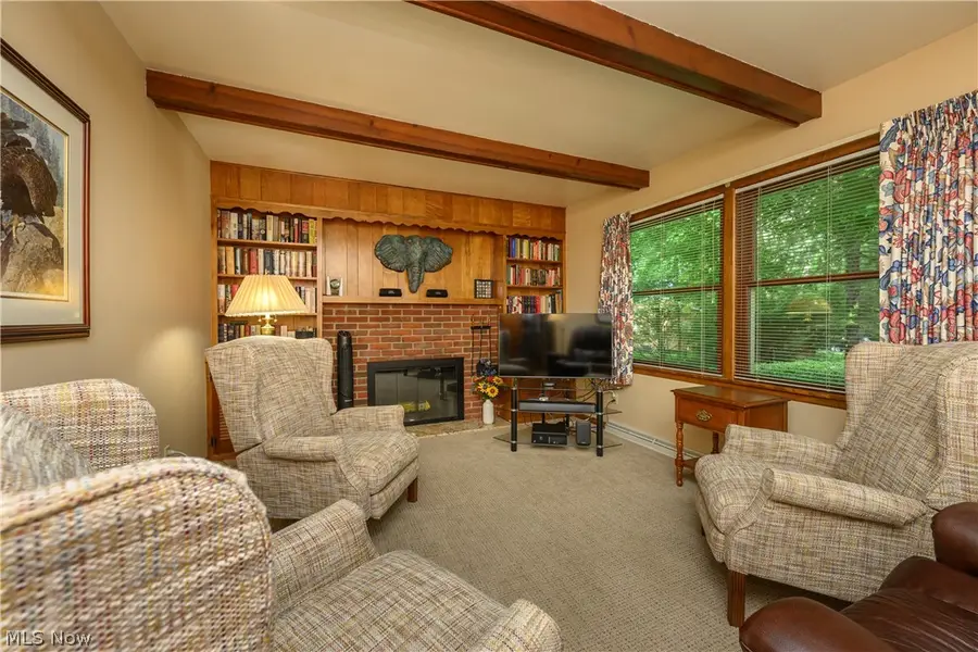 3820 Valley Drive, Norton, OH 44203 - #3