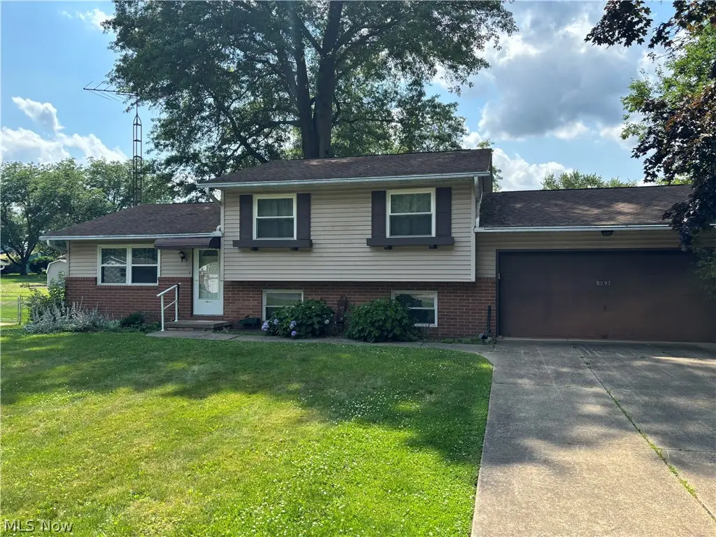 8597 Elmfield Nw Street, Canal Fulton, OH 44614 - #1
