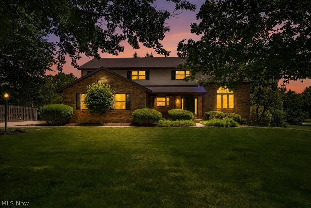 6104 Shipslanding Nw Avenue, Canton, OH 44718 - #1