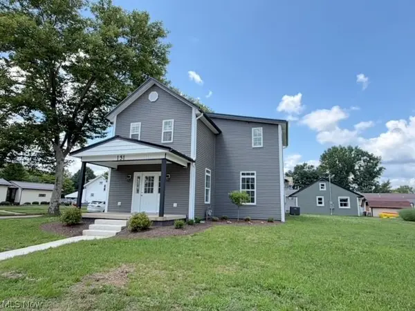 131 W 10th Street, Uhrichsville, OH 44683