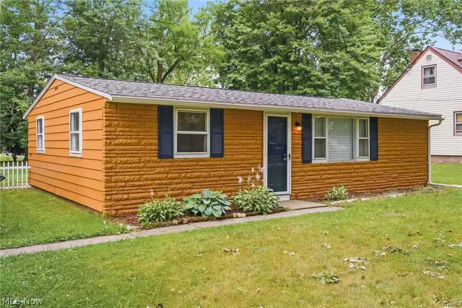934 Meadowbrook Avenue, Alliance, OH 44601 - #2