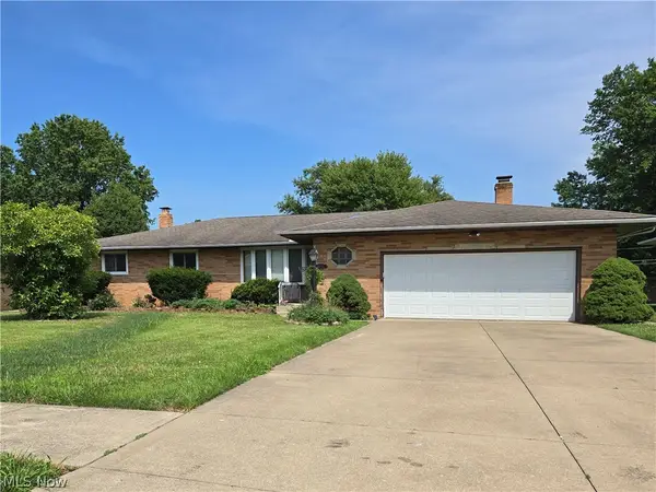 5659 Pinnacle Park Drive, Seven Hills, OH 44131