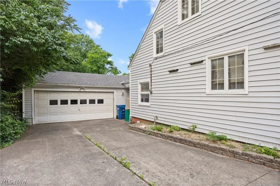 7790 Lewis Road, Olmsted Falls, OH 44138 - #3