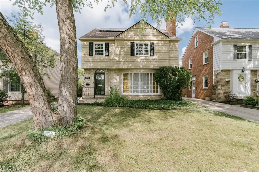 3710 Strandhill Road, Shaker Heights, OH 44122 - #2