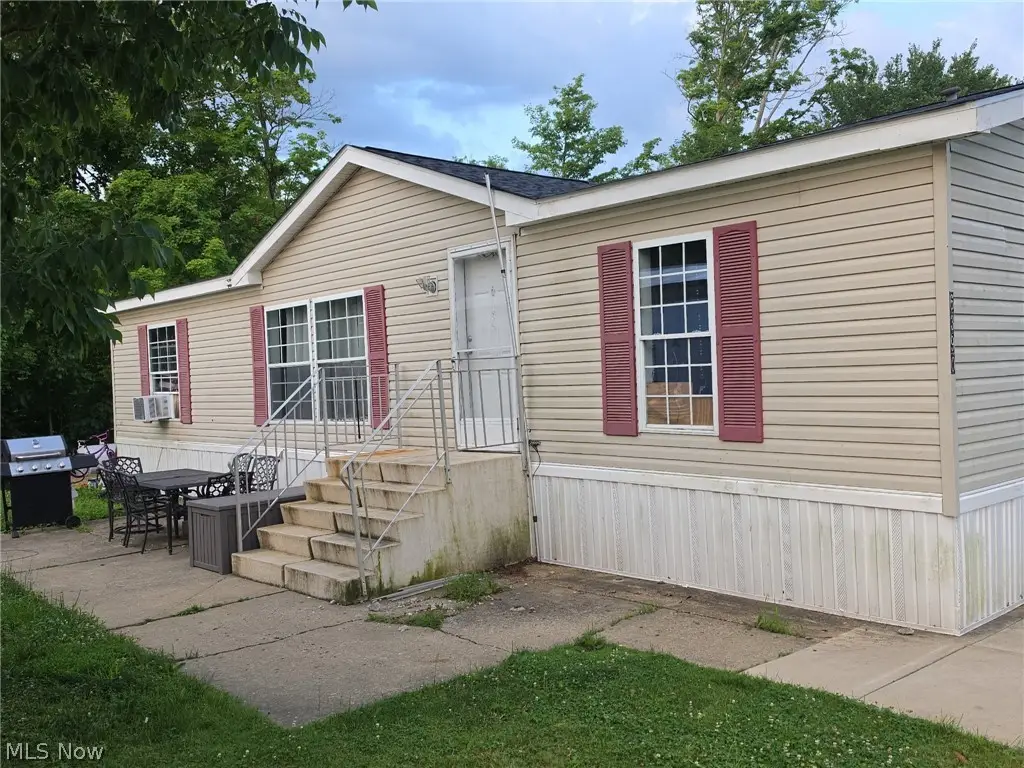 6390 Linda Lane, Ravenna, OH 44266 - #1