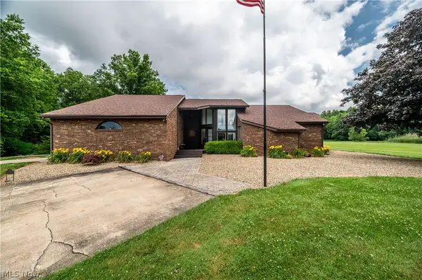 405 Airport Nw Drive, Warren, OH 44481