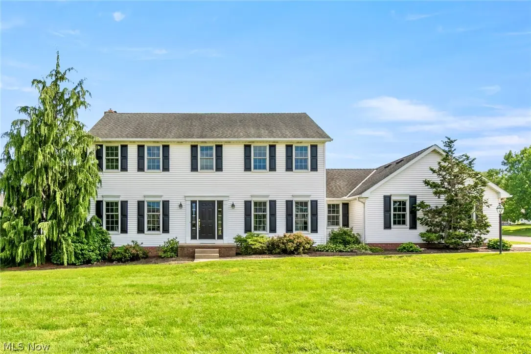 906 Southmoor Ne Circle, Canton, OH 44721 - #1
