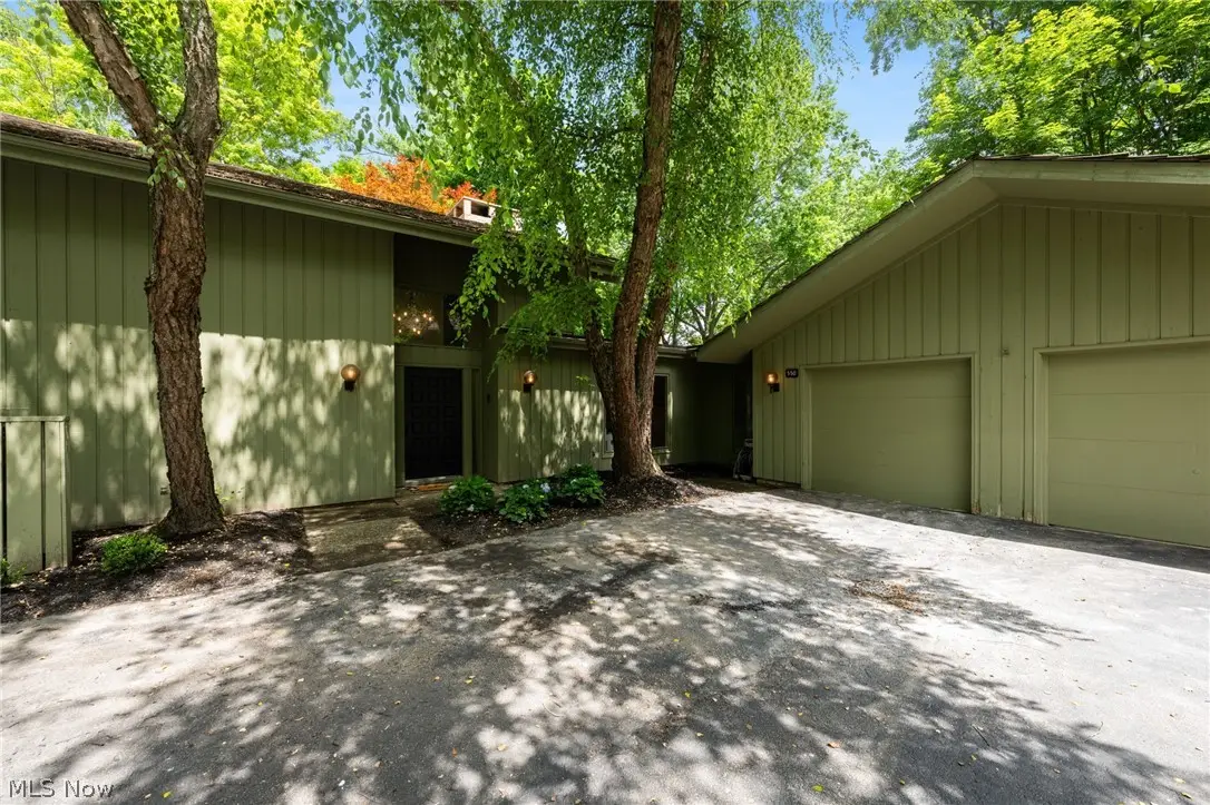 550 Russet Woods Lane #25, Aurora, OH 44202 - #1