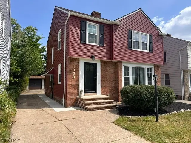 4353 Groveland Road, University Heights, OH 44118 - #2