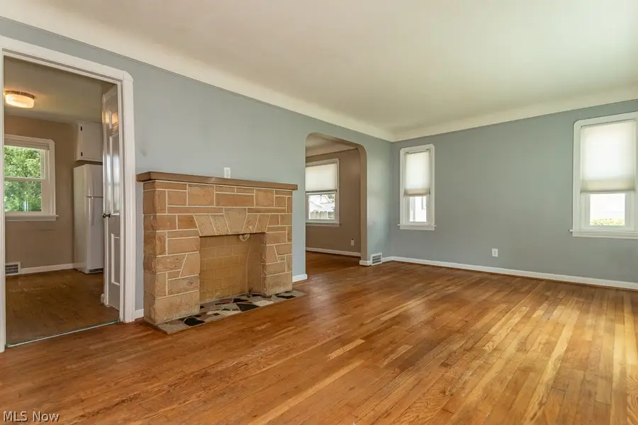 6106 Bradley Avenue, Parma, OH 44129 - #3