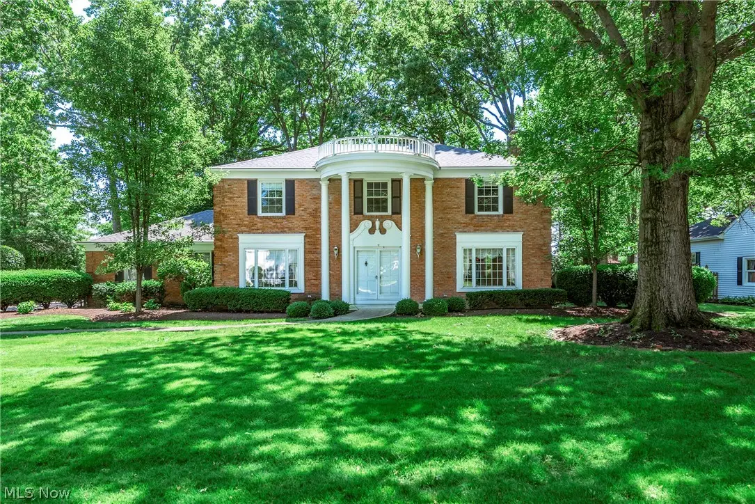 1385 Queen Annes Gate, Westlake, OH 44145 - #1