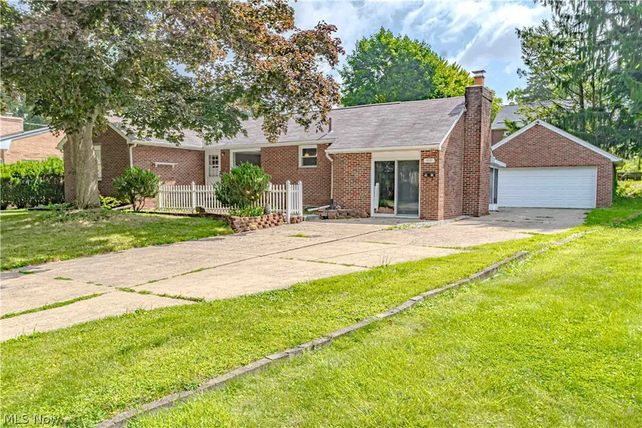 188 Saratoga Nw Avenue, Canton, OH 44708 - #3