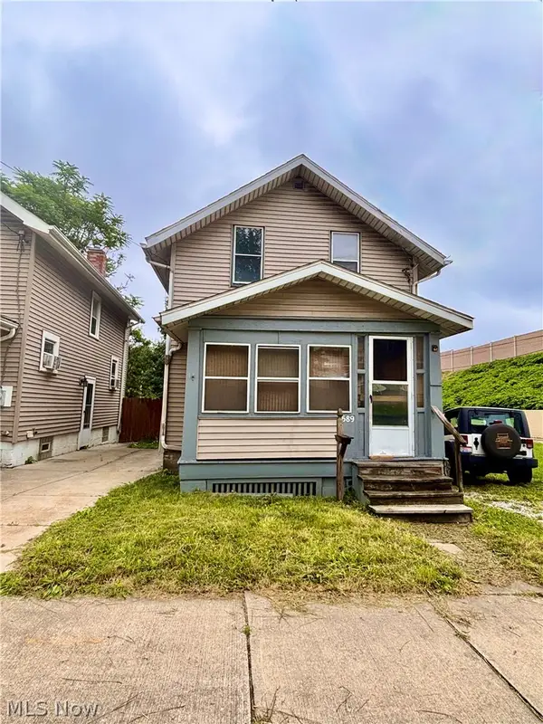 689 Brown Street, Akron, OH 44311