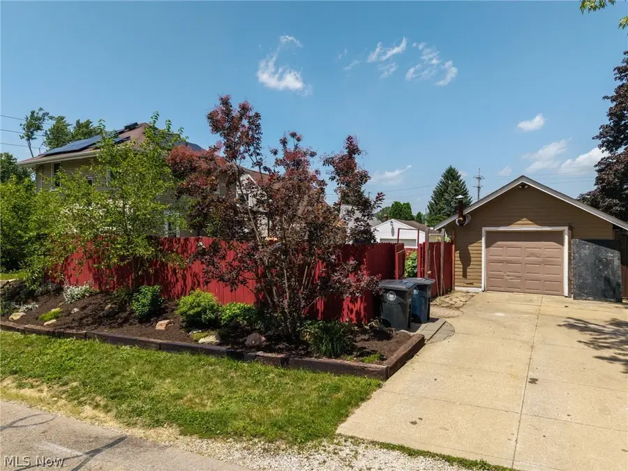 33 Pfeiffer Avenue, Akron, OH 44312 - #3