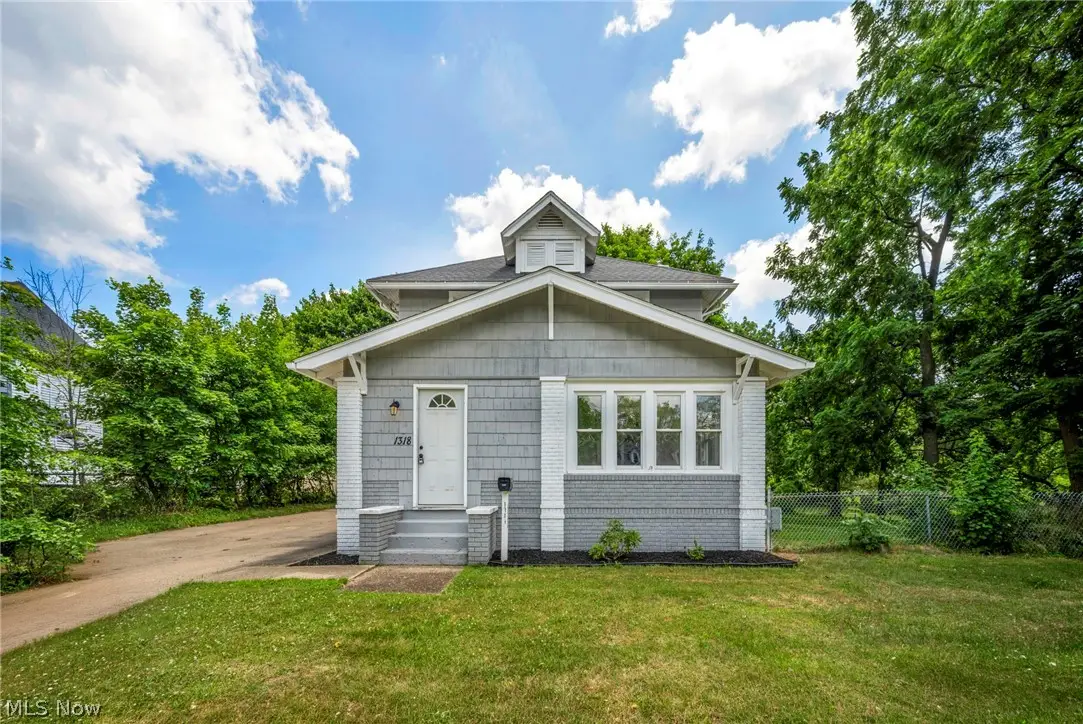 1318 3rd Se Street, Massillon, OH 44646 - #1