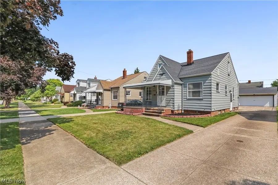 9216 Behrwald Avenue, Brooklyn, OH 44144 - #3