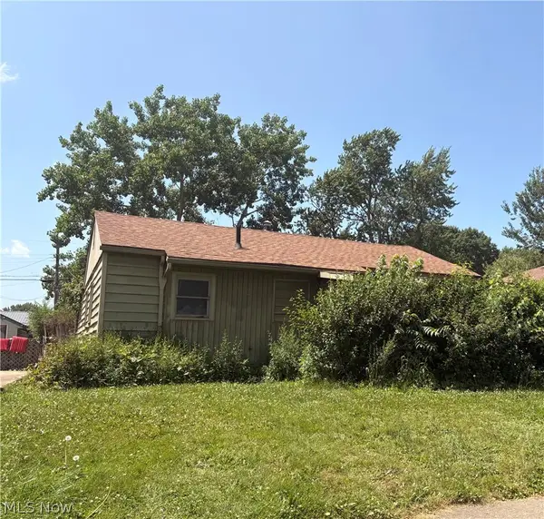 2017 Willowrow Ne Avenue, Canton, OH 44705