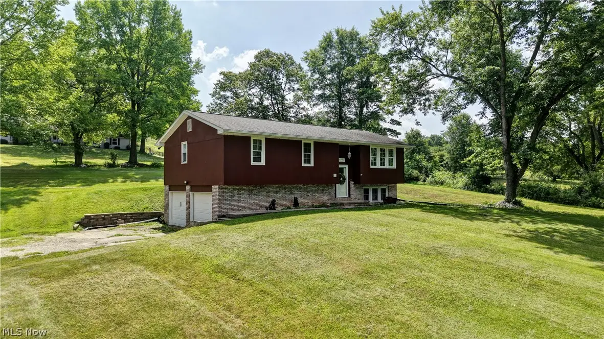 3931 Clay Ne Drive, Dover, OH 44622 - #1