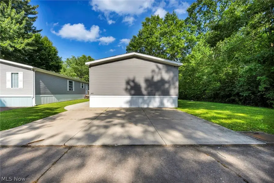 285 Westwoods, Amherst, OH 44001 - #3