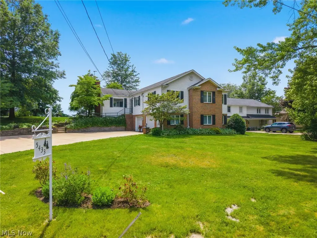 5433 East Nw Boulevard, Canton, OH 44718 - #1
