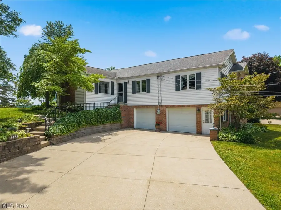 5433 East Nw Boulevard, Canton, OH 44718 - #2