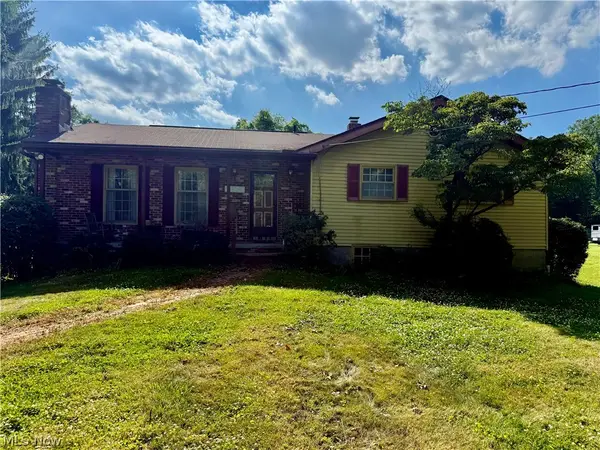 5920 Weaver Road, New Franklin, OH 44216