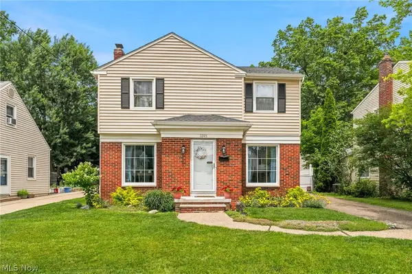 1695 Wiltshire Road, Akron, OH 44313