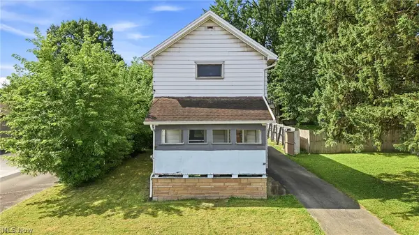22 Spring Street, Struthers, OH 44471