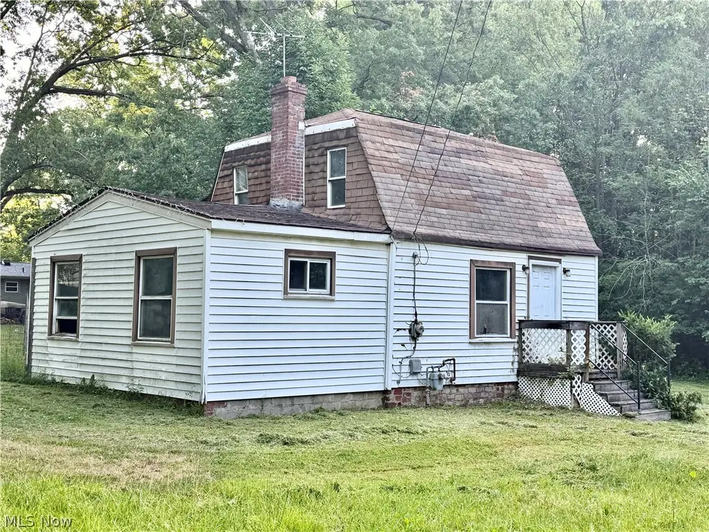 3275 Crestview Avenue, Warren, OH 44483 - #1