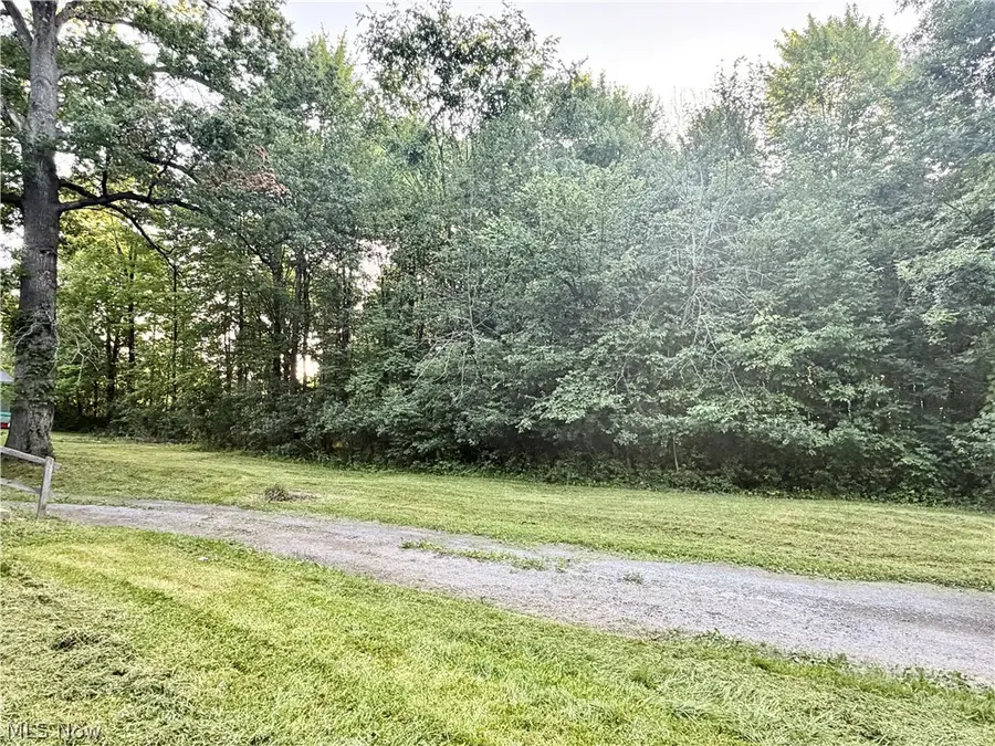 3275 Crestview Avenue, Warren, OH 44483 - #3