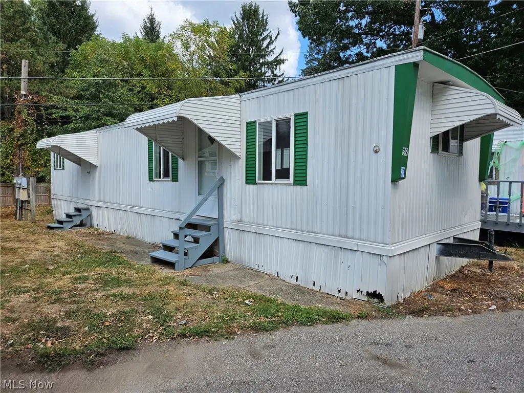 2305 E E. Waterloo Road, Akron, OH 44312 - #1