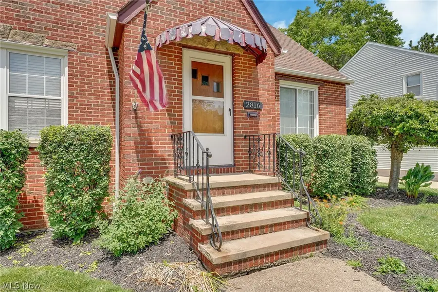 2816 Parklane Drive, Parma, OH 44134 - #2