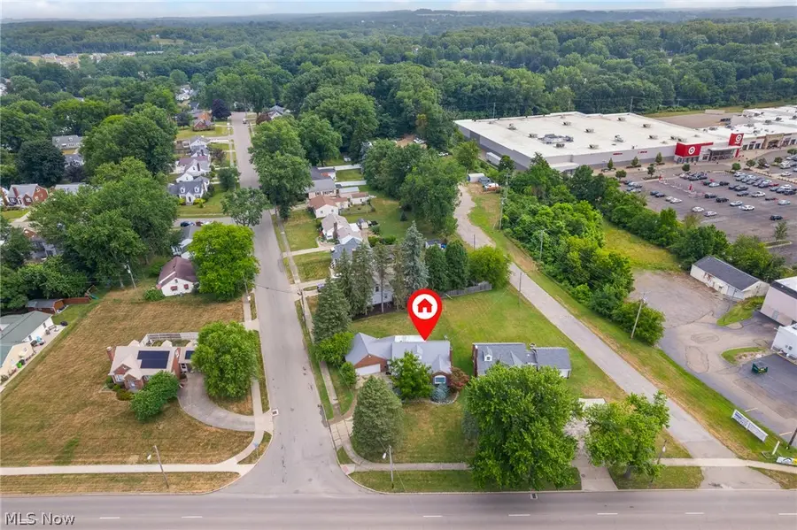 1904 Lincoln E Way, Massillon, OH 44646 - #2