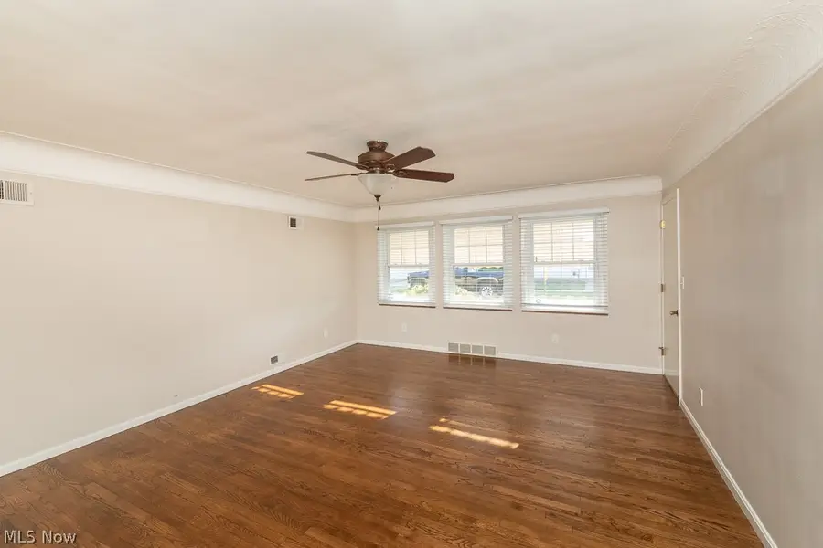 14733 Grapeland Avenue, Cleveland, OH 44111 - #3