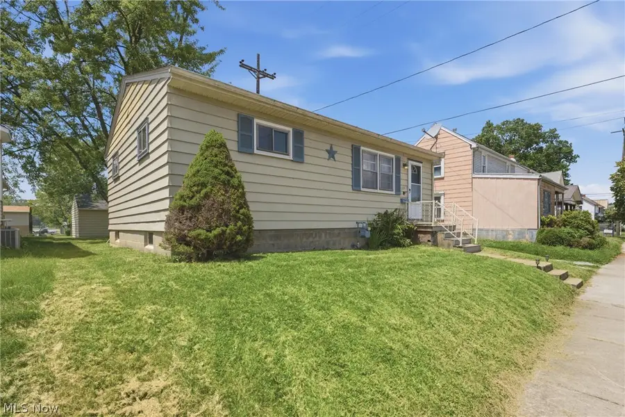 232 S 15th Street, Sebring, OH 44672 - #2
