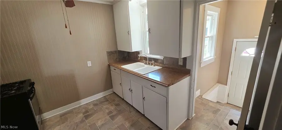 1220 Homedale Nw Avenue, Canton, OH 44708 - #3