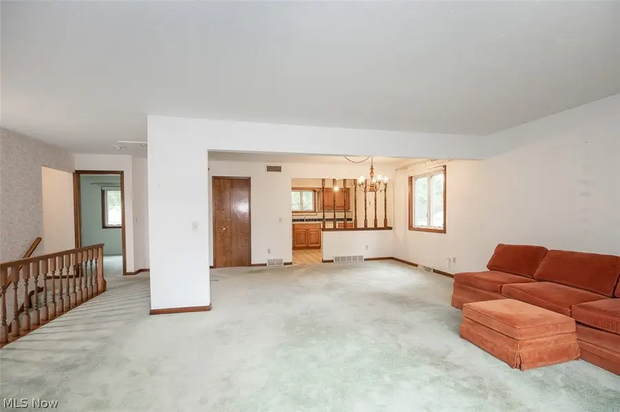 5837 Wickfield Drive, Parma Heights, OH 44130 - #3