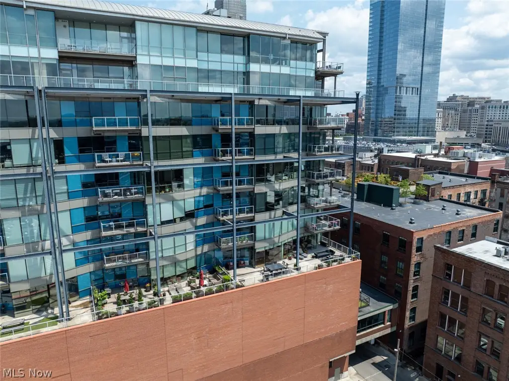 701 W Lakeside Avenue #606, Cleveland, OH 44113 - #1