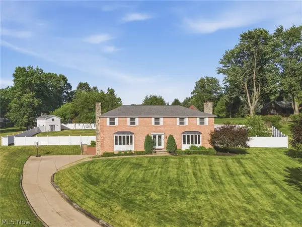 1251 Grenada Ne Drive, Canton, OH 44714