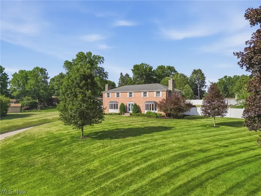 1251 Grenada Ne Drive, Canton, OH 44714 - #2