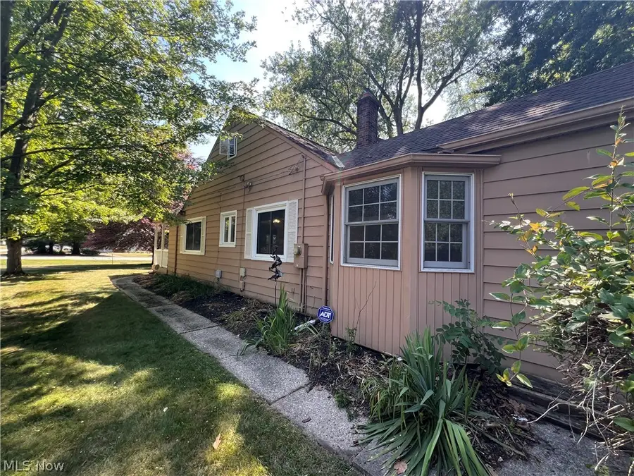 24104 Smith Avenue, Westlake, OH 44145 - #3