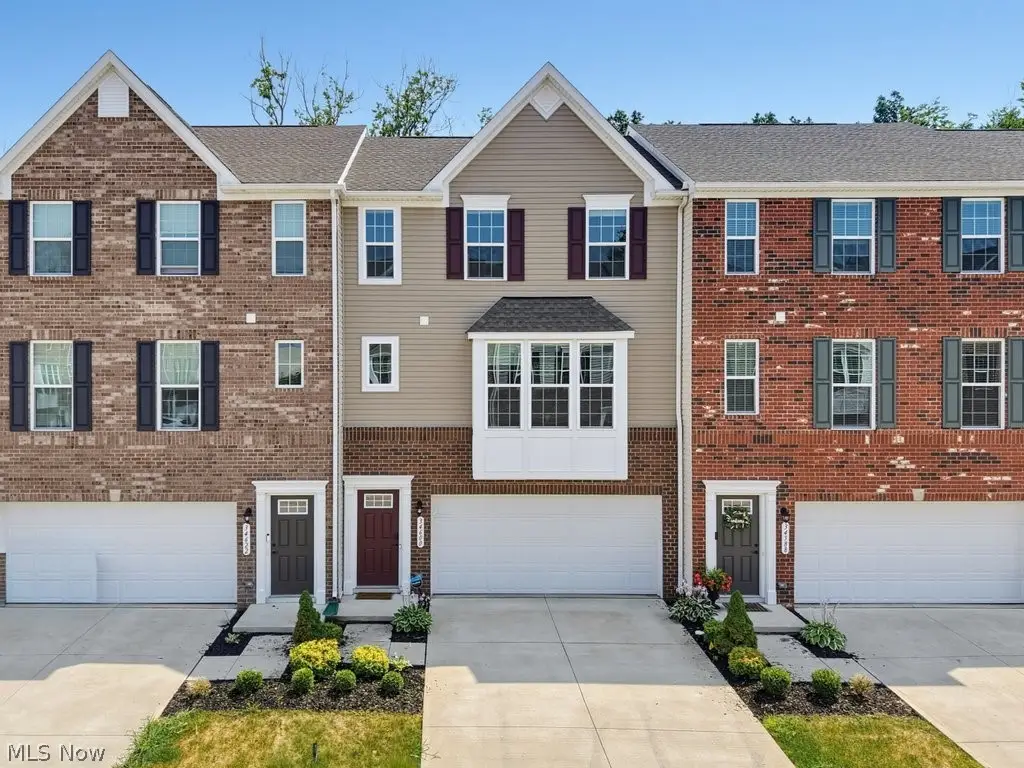 34600 Ethan Way, Willoughby, OH 44094 - #1